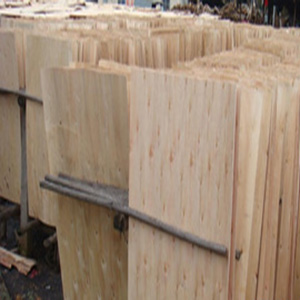 常年收购各种规格桉木、松木单板