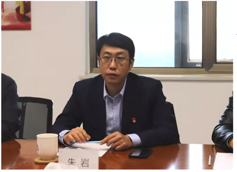 高洪军对木业公司现阶段的经营发展模式和木业领导班子的付出表示赞同